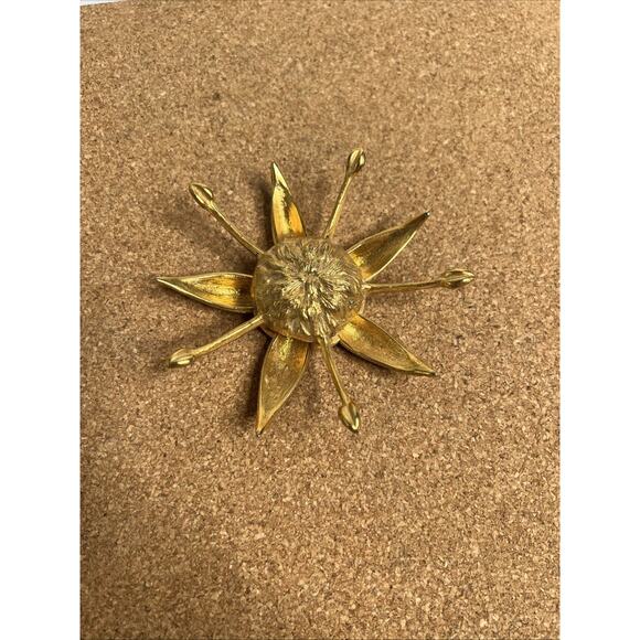 Vintage Mid-Century Golden Lotus Flower Ash Tray Tan France Gucci Inspired - Picture 2 of 10